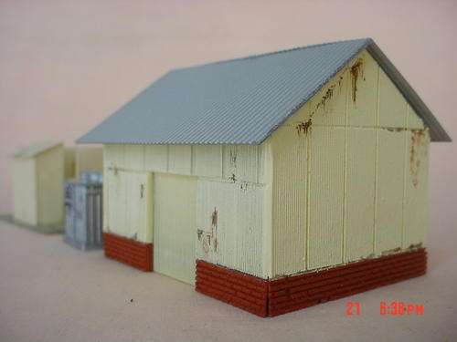 HO SAR Typical Old Station Goods Shed (Shabby, neglected and rusty)
