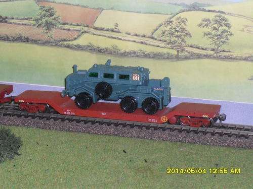 HO Model of SAR U-14-Series Low-bed Wagon with HD Riot Control Armed Car