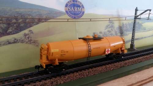 SAR Aviation Fuel XPD Tank Wagon (Yellow) SARM Boxed Model