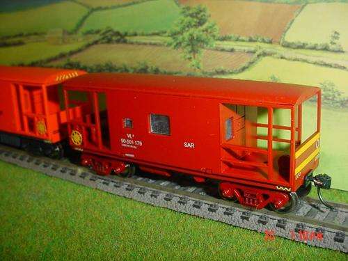 SAR HO: Model of VL-9: Guard's Van in SAR Livery. Metal Wheels & Kadee Couplers