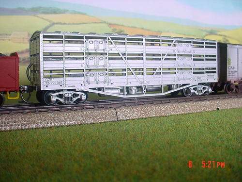 SAR HO Small-Livestock (Sheep) 3 Deck Goods Wagon with Bettendorff Bogies & Kadee Couplers