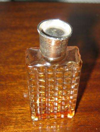 4711 PERFUME BOTTLE FOR YOUR COLLECTION~ NO CHIPS OR CRACKS~HAVE A LOOK!!!!!!!!