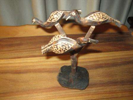 WOODEN BIRDS IN TREE~ NO CHIPS OR CRACKS~  HAVE A LOOK!!!