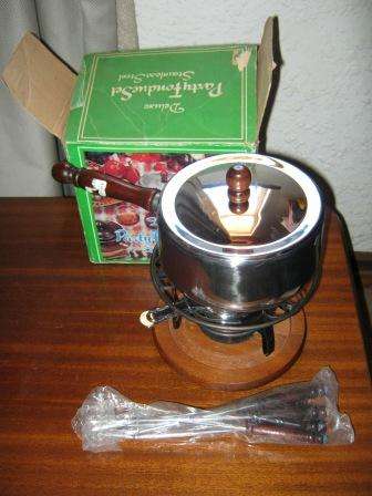 ? VINTAGE FONDUE SET UNUSED~HAVE A LOOK!!!!!!!!
