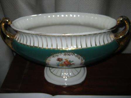 ? VINTAGE LARGE GREEN WHITE VASE WITH FLORAL DESIGN WITH GOLD RIM~ HAVE A LOOK!!!