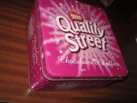 COLLECTABLE QUALITY STREET TIN IN GREAT CONDITION~HAVE A LOOK!!!!!!!!