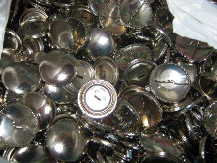 BATCH LOT OF METAL COVER BUTTONS WORTH MORE THAN R80 ~  NO CHIPS OR CRACKS~ HAVE A LOOK!!!