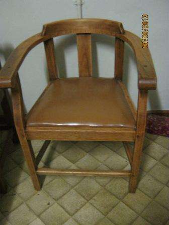BEAUTIFUL CHAIR IN GOOD CONDITION~ HAVE A LOOK!!!!