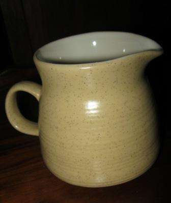VINTAGE CREAM CERAMIC MILK JUG ~ NO CHIPS OR CRACKS ~ HAVE A LOOK!!