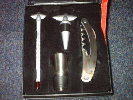 4 Piece Wine Set In Elegant Stainless Steel - FREE SHIPPING