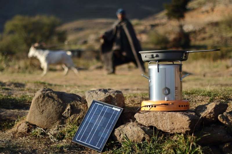 Stove- Ultra-Clean Biomass Cooking and HeatingACE1 (with USB Light and Solar Panel)+5KG Bio Pellets