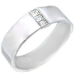 ** Read B4 Bidding ** .30ctw Swarovski Crystal Ring / Size 7