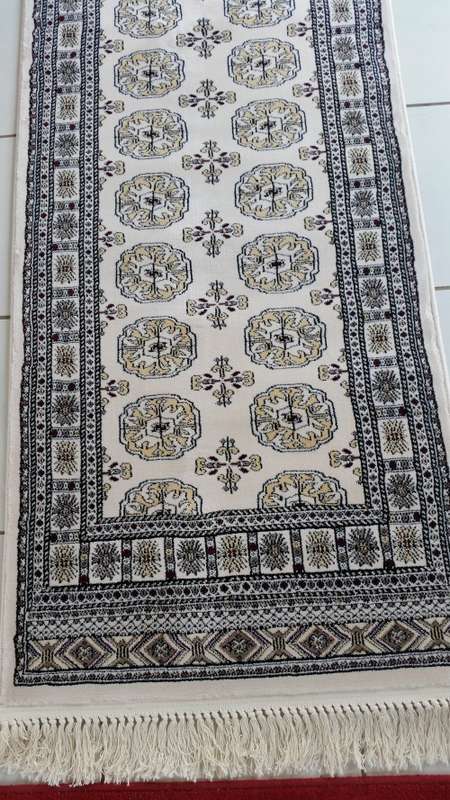Beautiful , Vibrant , Modern , Excellent Quality Turkish Carpet 8M Runner