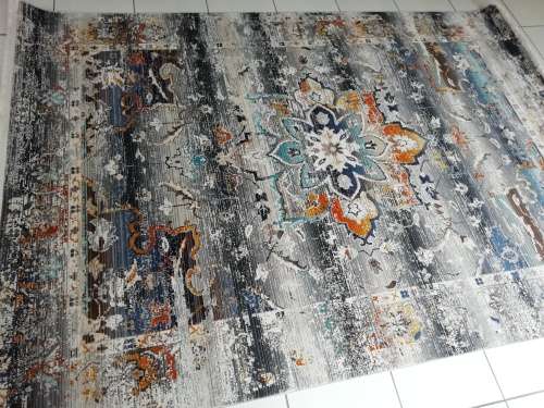 Beautiful , Vibrant , Modern , Excellent Quality Turkish Rug
