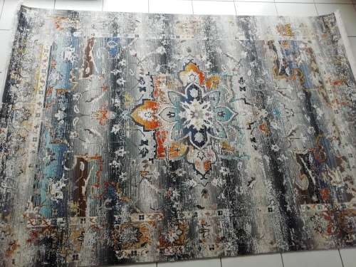 Beautiful , Vibrant , Modern , Excellent Quality Turkish Rug