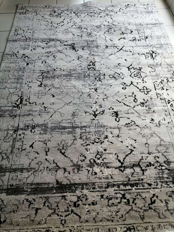 Beautiful , Vibrant , Modern , Excellent Quality Turkish Carpets