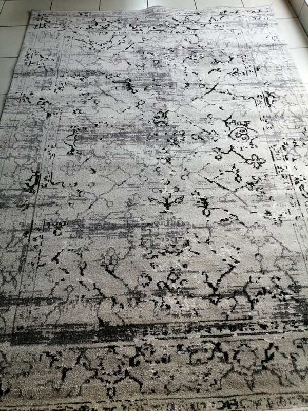 Beautiful , Vibrant , Modern , Excellent Quality Turkish Carpets