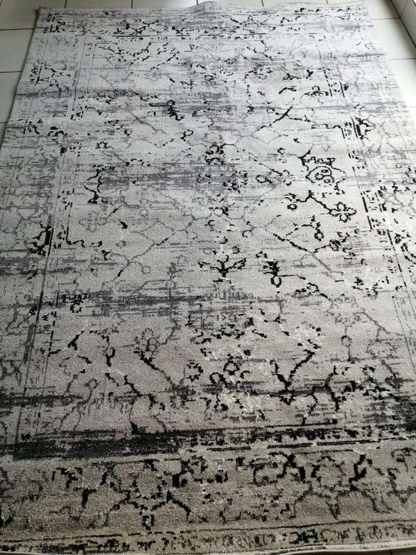 Beautiful , Vibrant , Modern , Excellent Quality Turkish Carpets