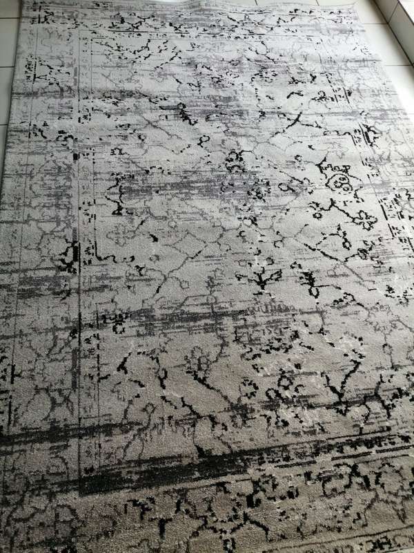 Beautiful , Vibrant , Modern , Excellent Quality Turkish Carpets