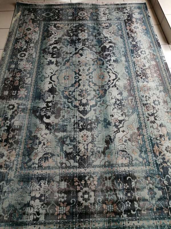 Beautiful , Vibrant , Modern , Excellent Quality Turkish Carpets