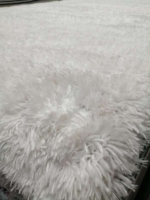 Vibrant , Modern , Excellent Quality Turkish Shaggy Rug