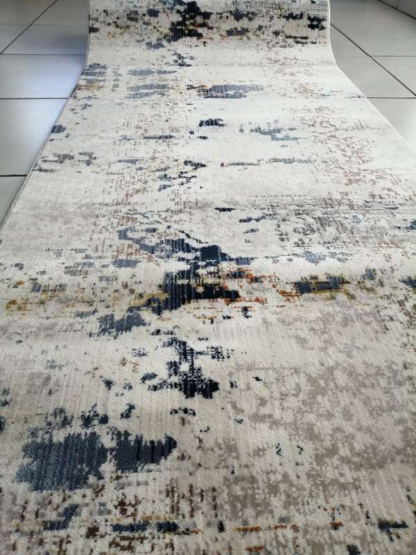 Beautiful , Vibrant , Modern , Excellent Quality Turkish Runner