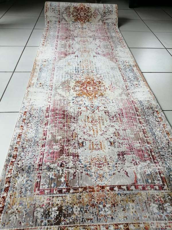 Beautiful , Vibrant , Modern , Excellent Quality Turkish Carpet 4M Runner