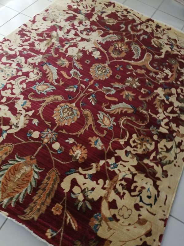 Beautiful , Vibrant , Modern , Excellent Quality Turkish Rug