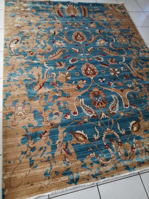 Beautiful , Vibrant , Modern , Excellent Quality Turkish Rug