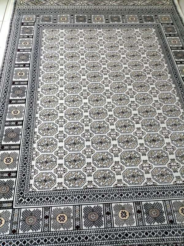 Beautiful , Vibrant , Modern , Excellent Quality Turkish Carpets