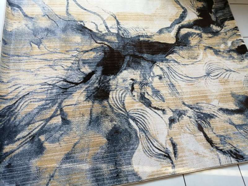 Beautiful , Vibrant , Modern , Excellent Quality Moderrn Rug