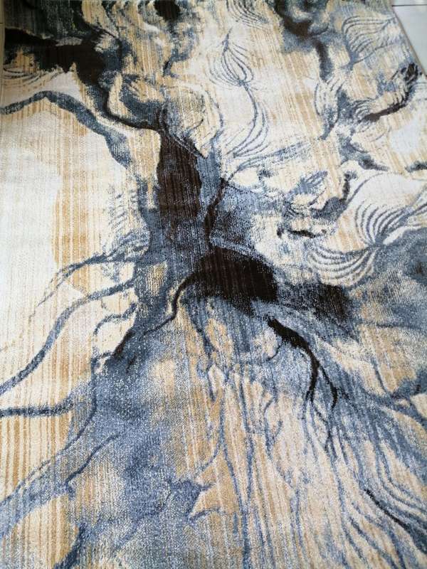 Beautiful , Vibrant , Modern , Excellent Quality Moderrn Rug