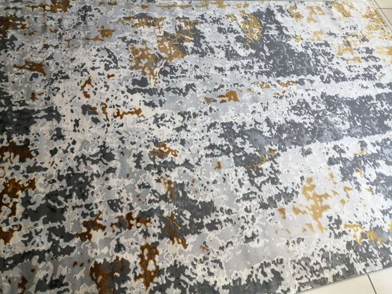 Beautiful , Vibrant , Modern , Excellent Quality Turkish Modern Rug