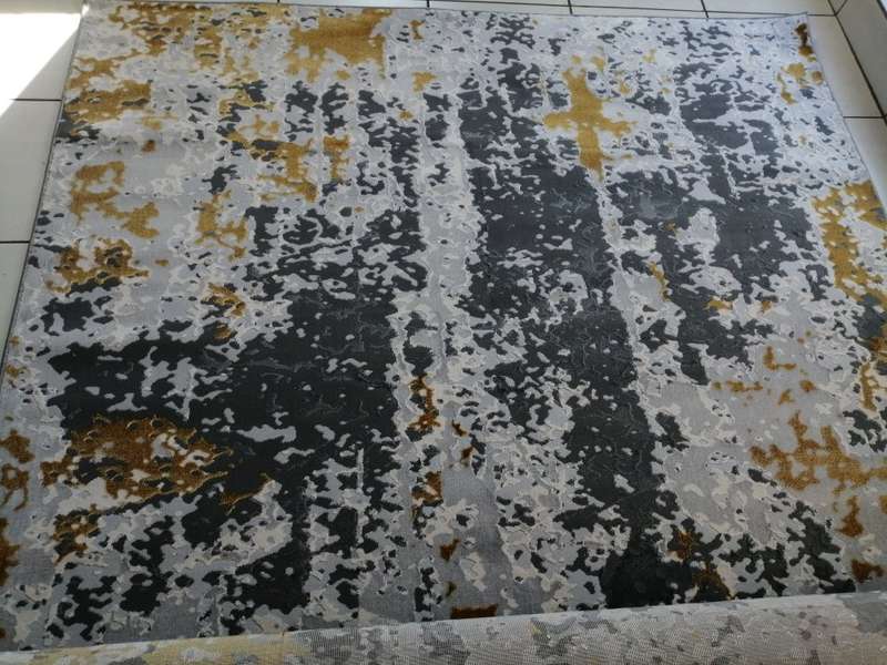 Beautiful , Vibrant , Modern , Excellent Quality Turkish Modern Rug