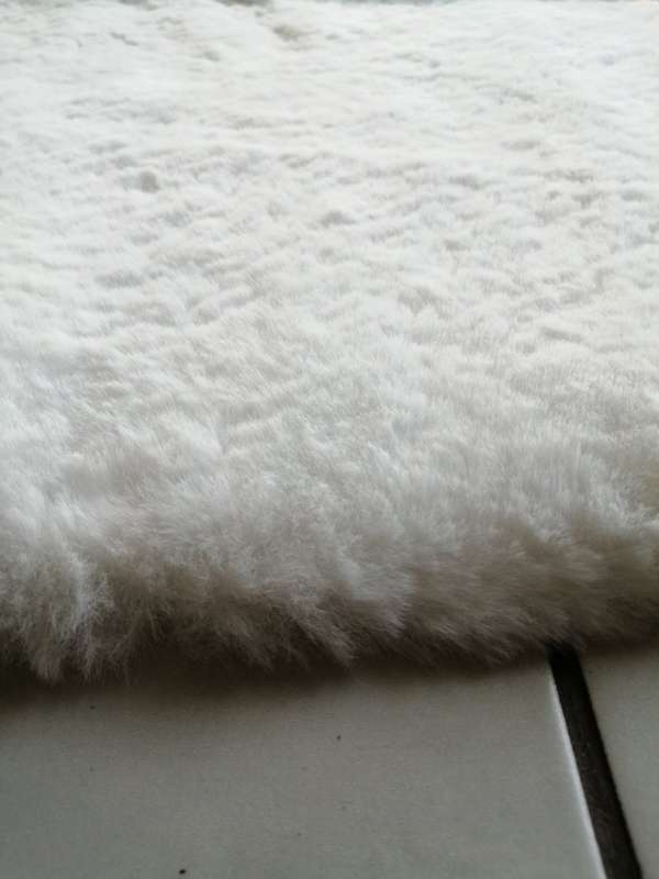 Soft Luxurious Fur Round Rug - 120 x 120cm