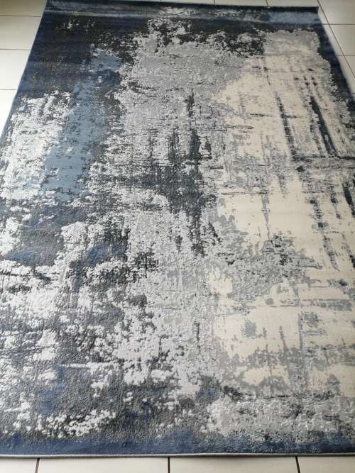 Beautiful Modern Rug