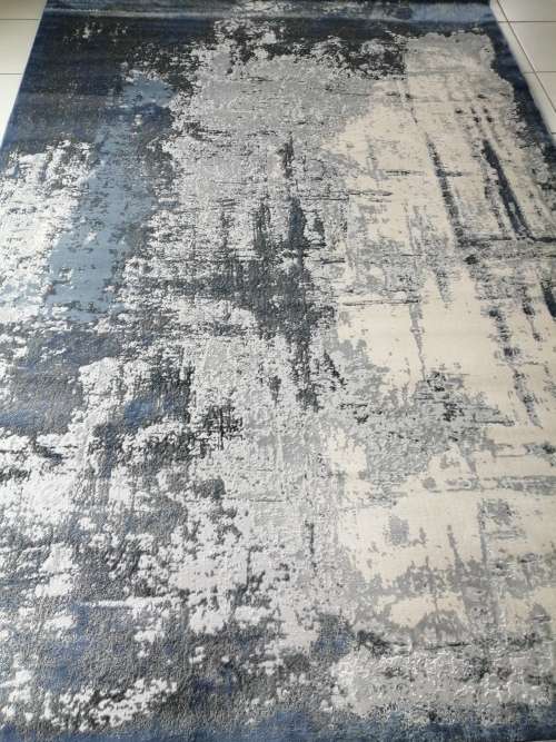 Beautiful Modern Rug