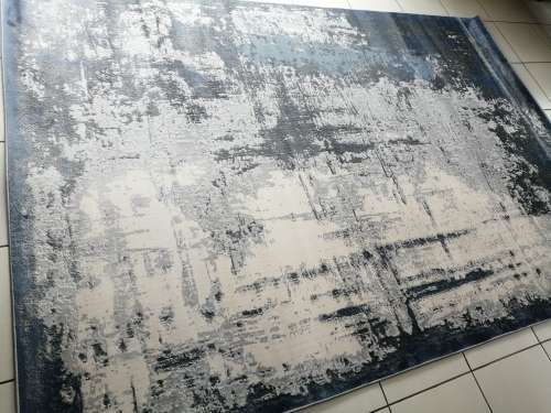 Beautiful Modern Rug