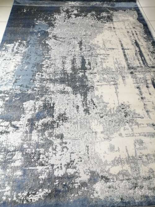 Beautiful Modern Rug
