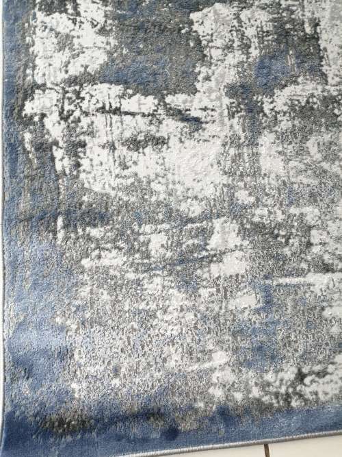 Beautiful Modern Rug