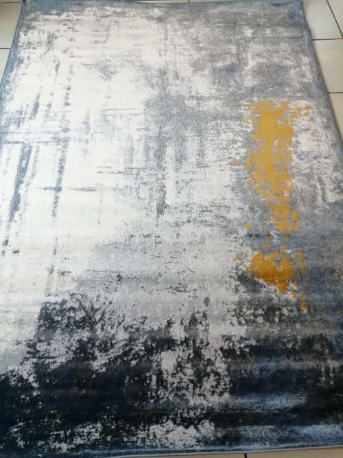 Beautiful Modern Rug