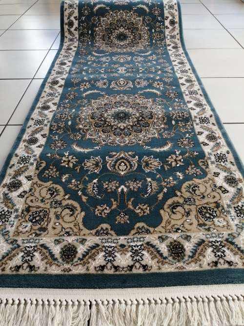 Stunning Excellent Quality Traditional Runner - 80 x 4m