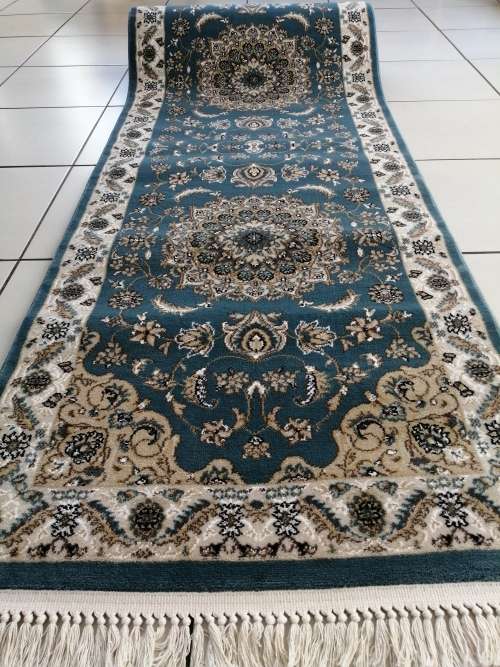 Stunning Excellent Quality Traditional Runner - 80 x 4m