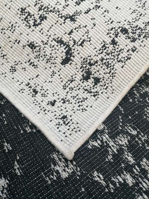 Flatwoven Indoor and Outdoor Rug - Made in Belgium - 2.3m x 3,4m