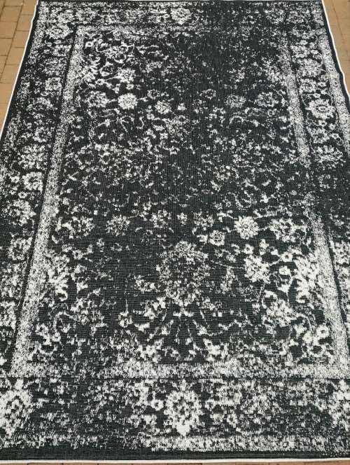 Flatwoven Indoor and Outdoor Rug - Made in Belgium - 2.3m x 3,4m
