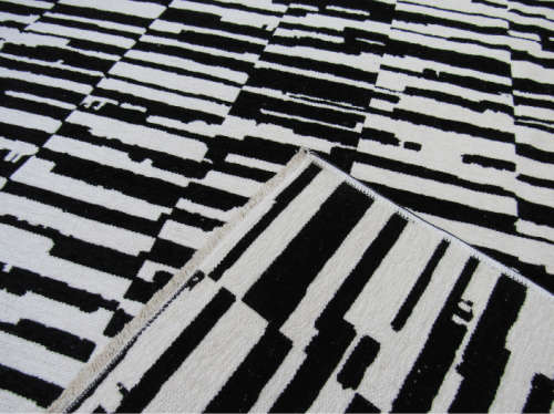 Modern Chenille Large Rug - Black & White