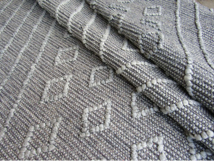 Indian Handmade White & Grey Rug (1.8 x 2.7m)