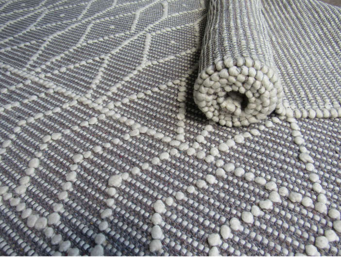 Indian Handmade White & Grey Rug (1.8 x 2.7m)