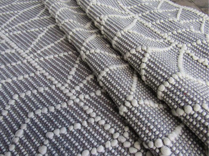 Indian Handmade White & Grey Rug (1.8 x 2.7m)