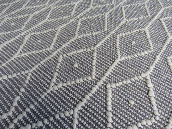 Indian Handmade White & Grey Rug (1.8 x 2.7m)